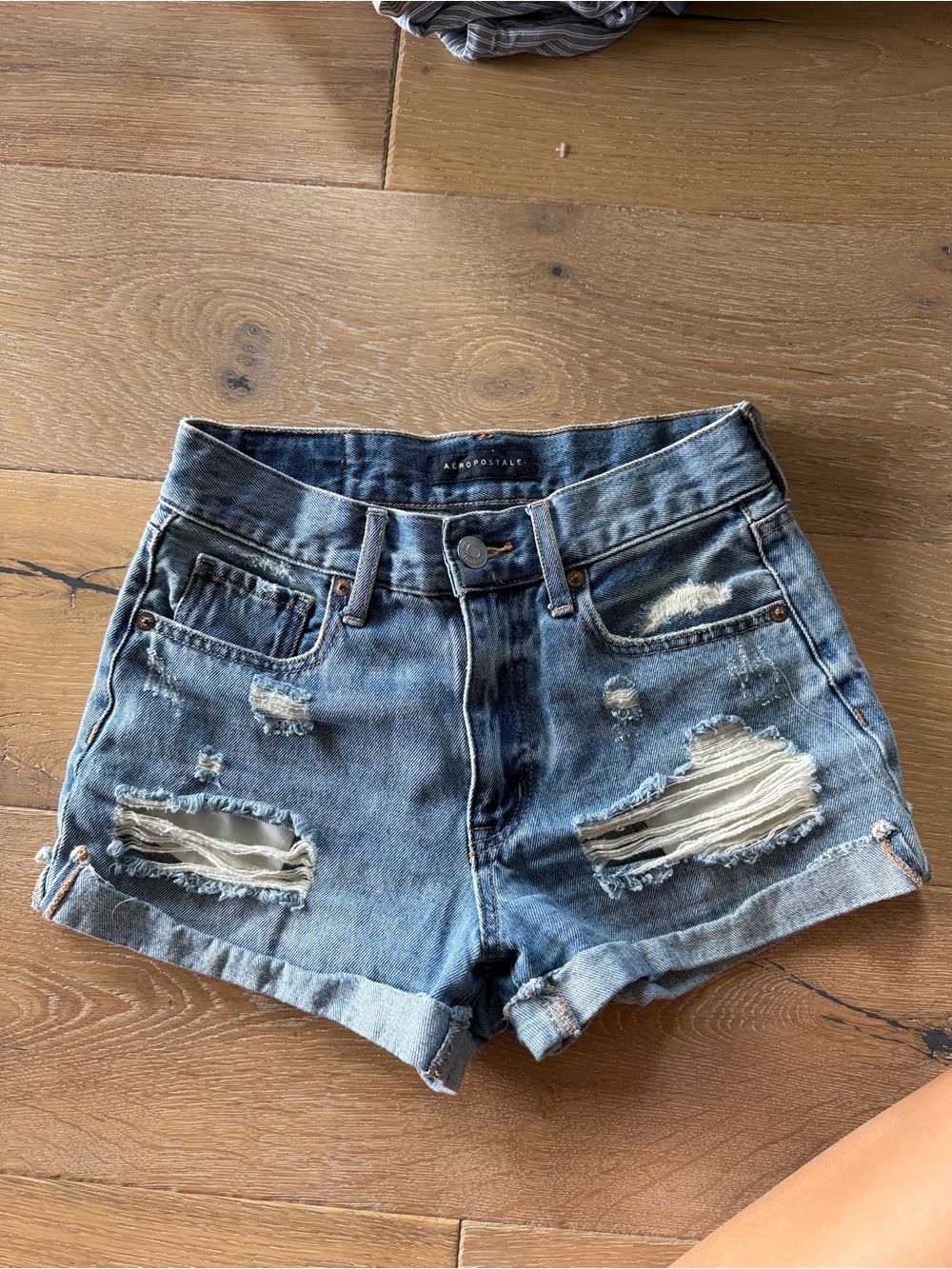Aeropostale Women's Distressed Denim Mom shorts